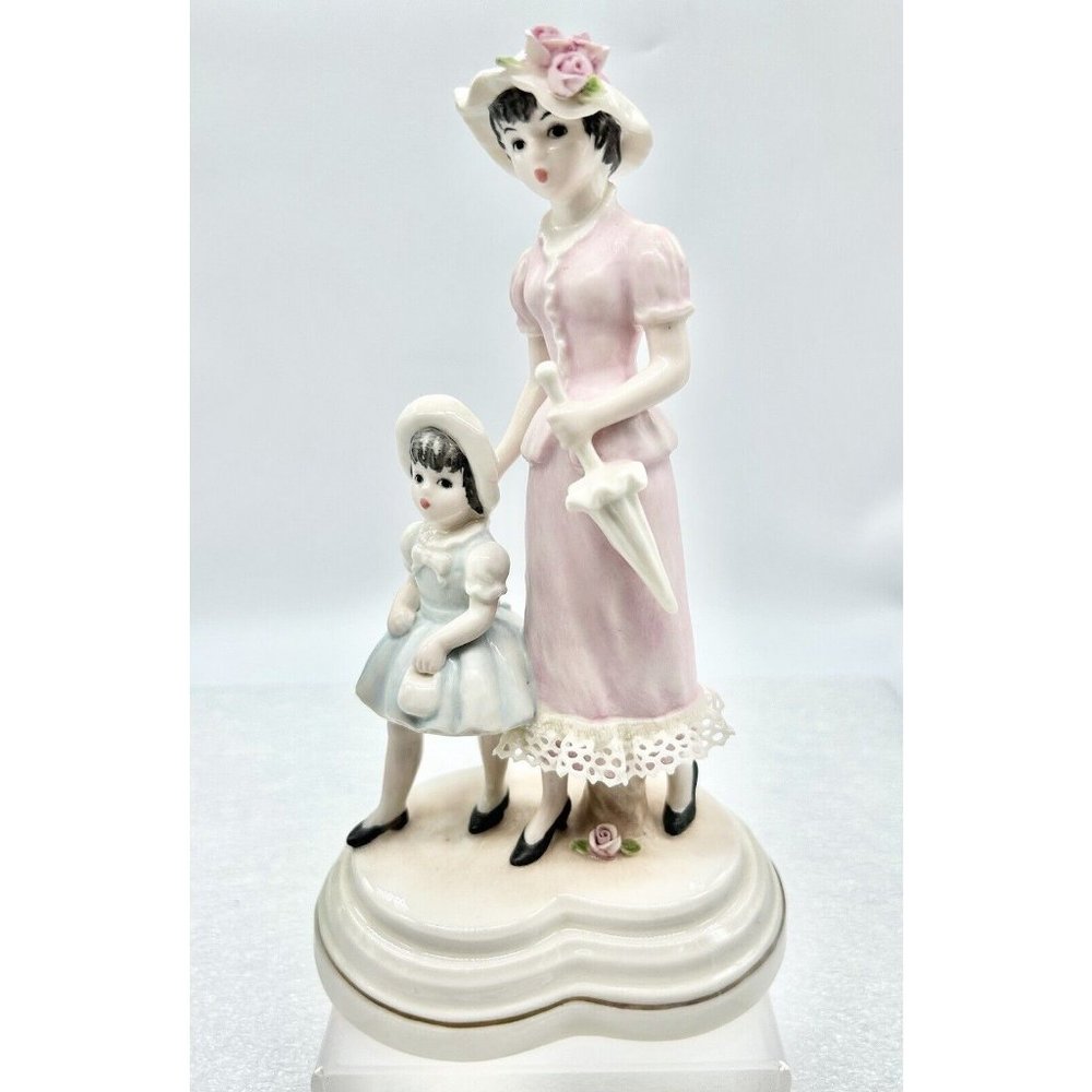 GOEBEL Huldah Figurine HUL 739 Hummel W. GERMANY